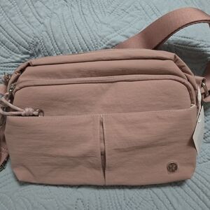 Pink Lululemon Everywhere Crossbody Bag NWT